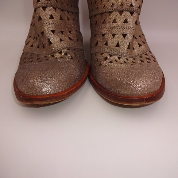 Womens Steve Madden Harmony Gold Leather Mules 8.5M 8.5 Cutouts Heels Shoes - Picture 3 of 9